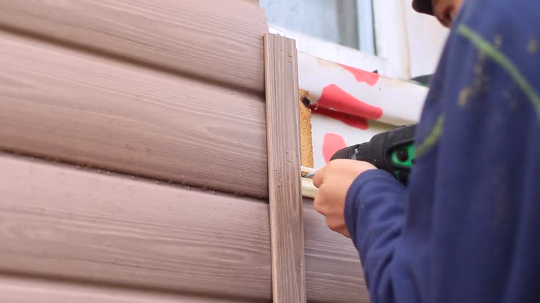 Best Insulated Siding Installation  in Legend Lake, WI